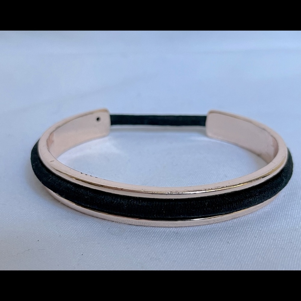 Ponytail holder bracelet